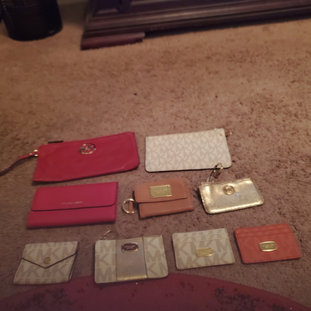 Michael Kors Red, Gold, and Tan Wallet/Card Holders 20$Each 2 for 35$